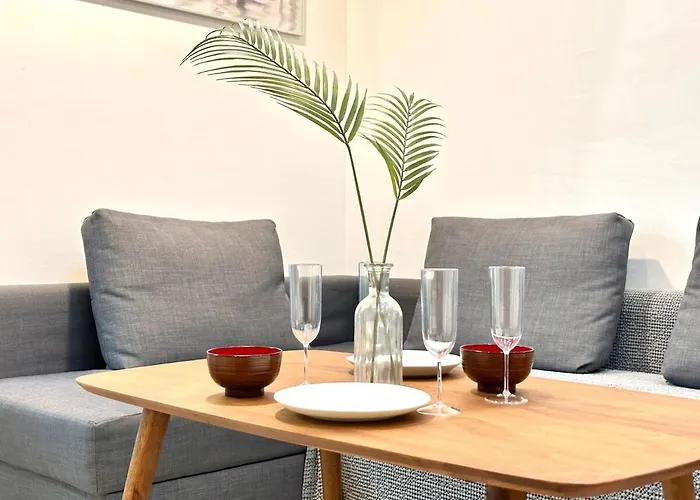 Spacious And Relaxing Duplex Hongik Stn 1Min